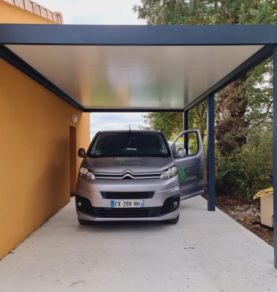 Un carport aluminium de qualité pour votre voiture à Angers