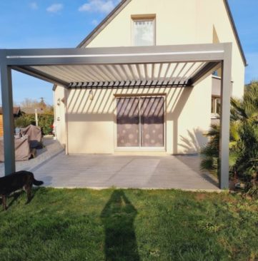 pergola bioclimatique avec stores zip