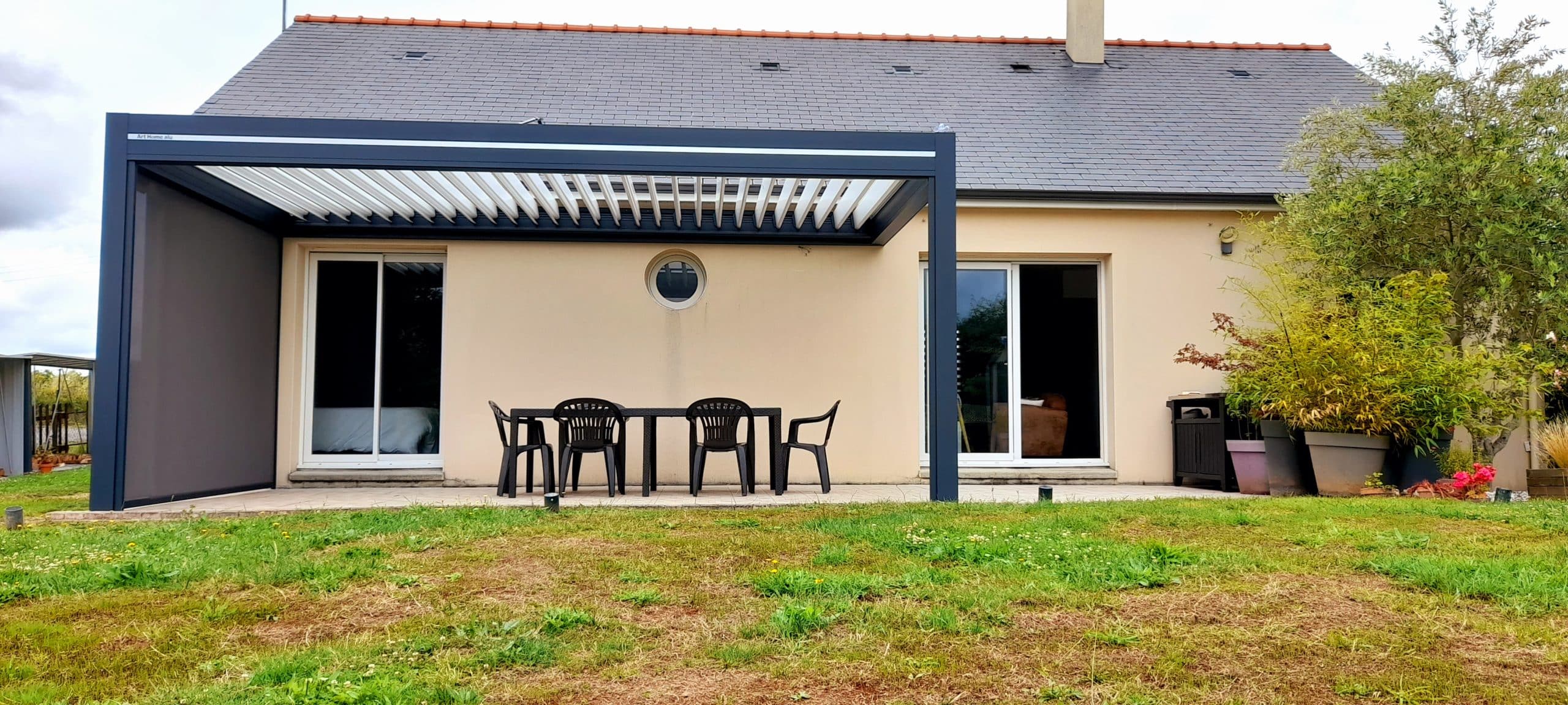 Pergola Bioclimatique a Chalonnes sur Loire (Harmony 6x3m Ral 7016 )