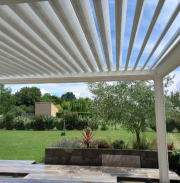 Pergola bioclimatique bournand