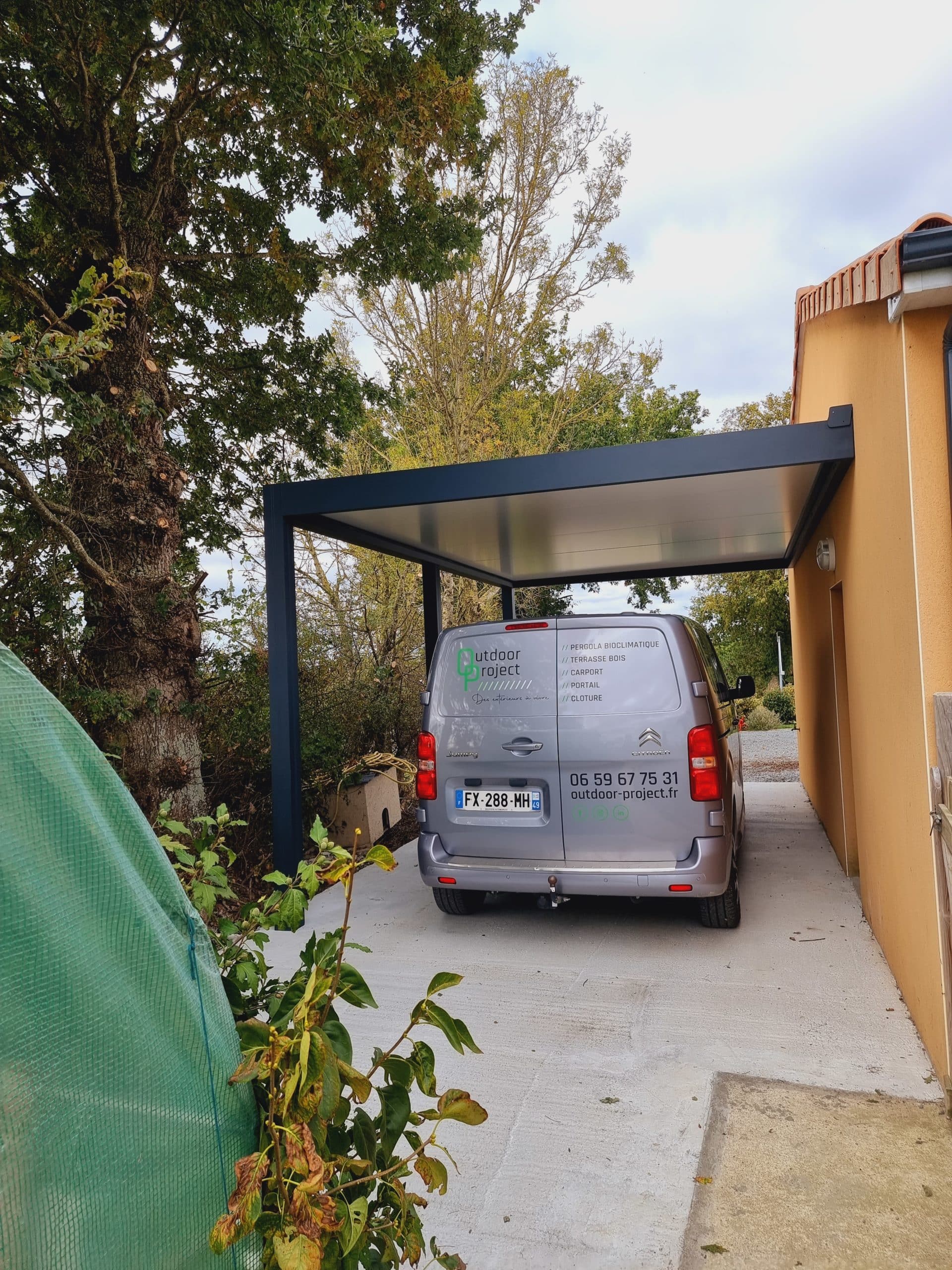Carport près d'Angers à Valanjou