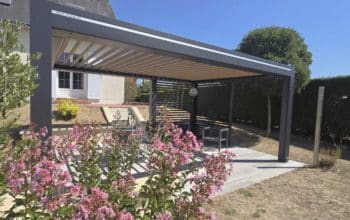 pergola bioclimatique vitrée villeveque outdoor project 49