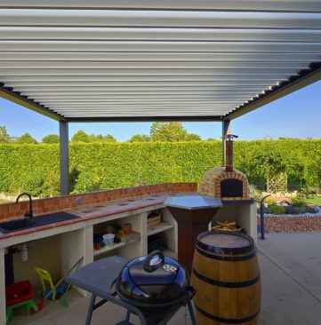 pergola bioclimatique sur mesure les rairies outdoor project 49